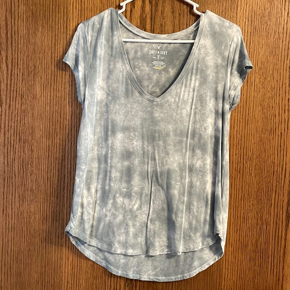 American Eagle shirt